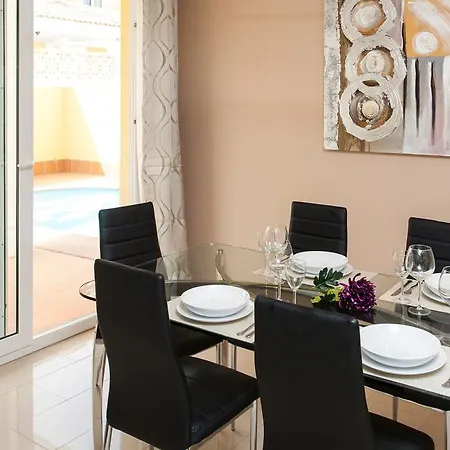 Villa Golden Park By Vacanzy Collection Villa *